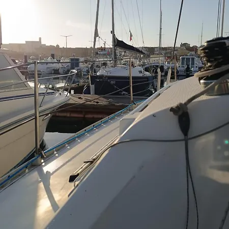 Hotel en barco Barco A Vela Em - West Sailing