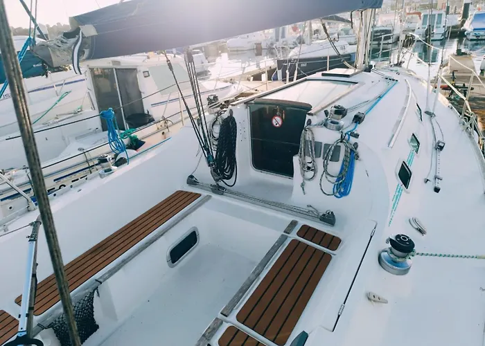 Barco A Vela Em - West Sailing * بينيش